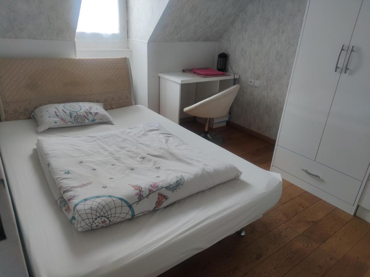 Chambre privée à Bobigny Esterno foto